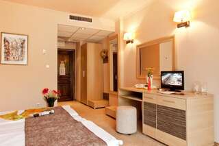 Отель Balneo Complex & Spa Aquatonik Велинград Двухместный номер с 1 кроватью или 2 отдельными кроватями-3